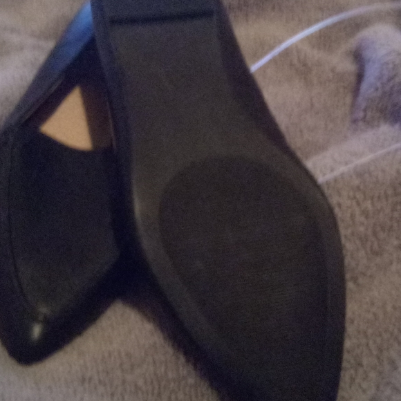 Women pointy toe shoes - Picture 2 of 2